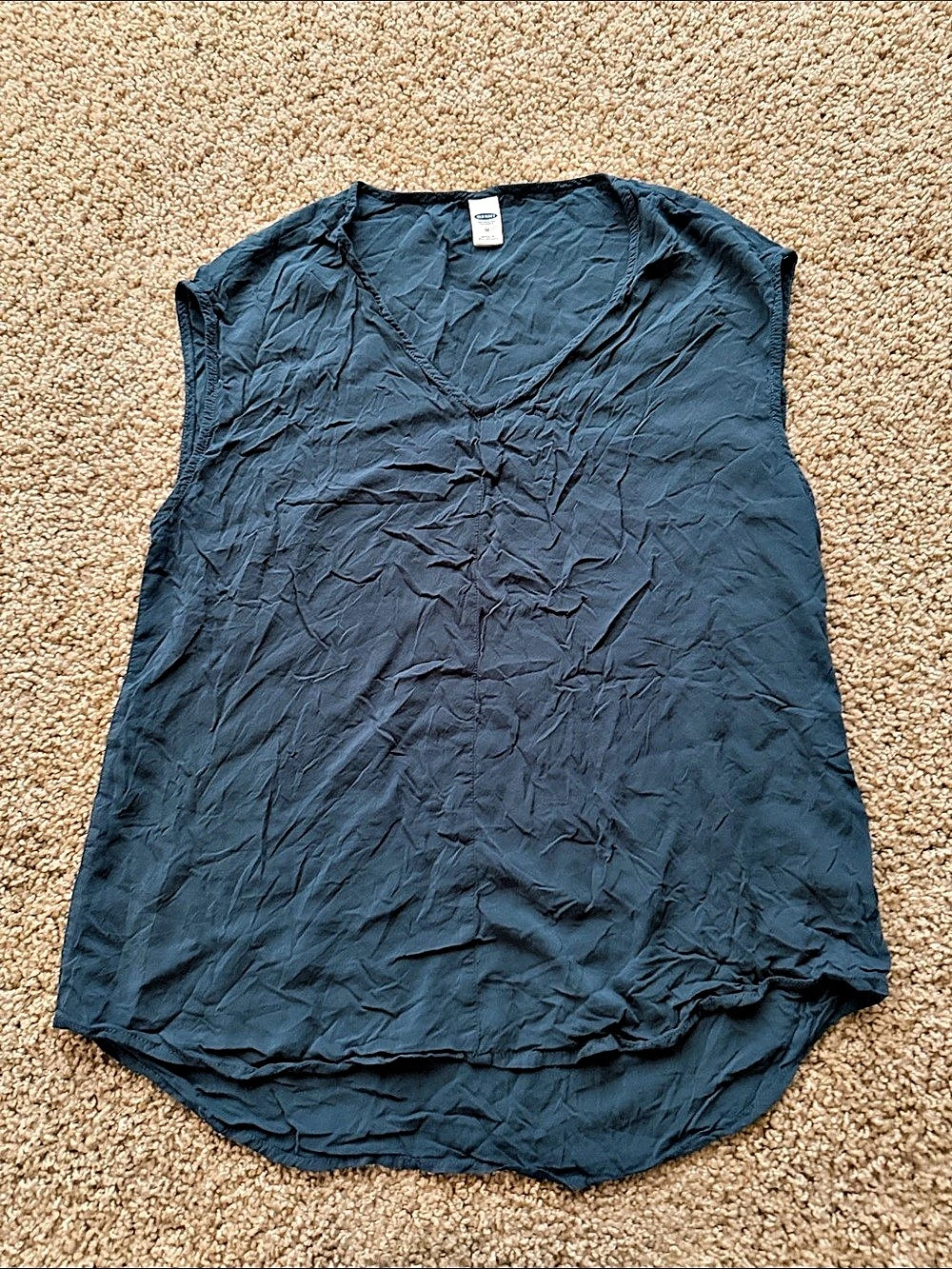 Old Navy V-Neck Rayon Top in Blue Medium Like New